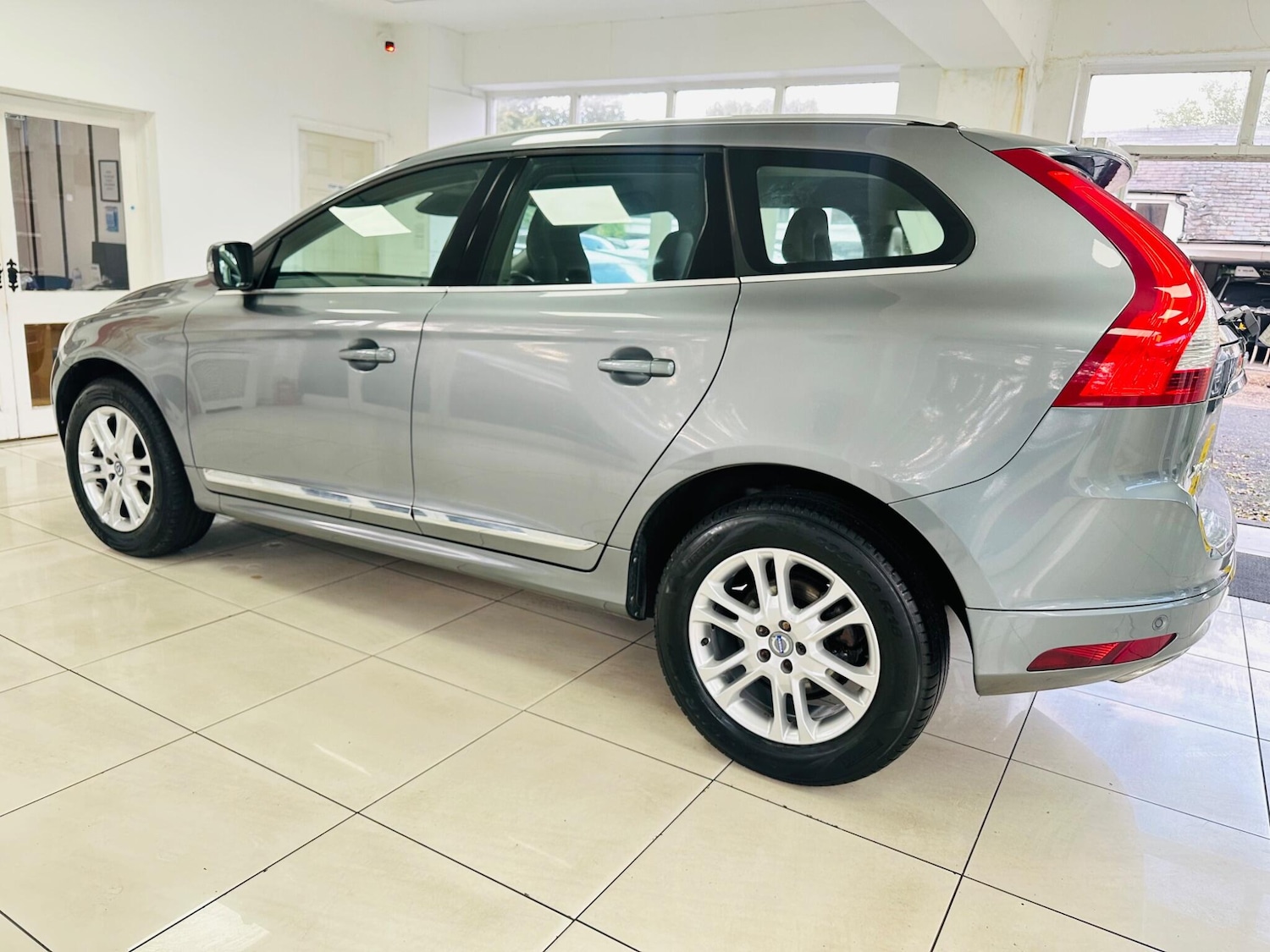 Used Volvo XC60 2015 for sale - 76349894: Photo 22