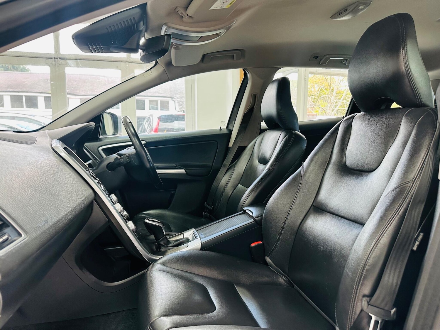 Used Volvo XC60 2015 for sale - 76349894: Photo 35