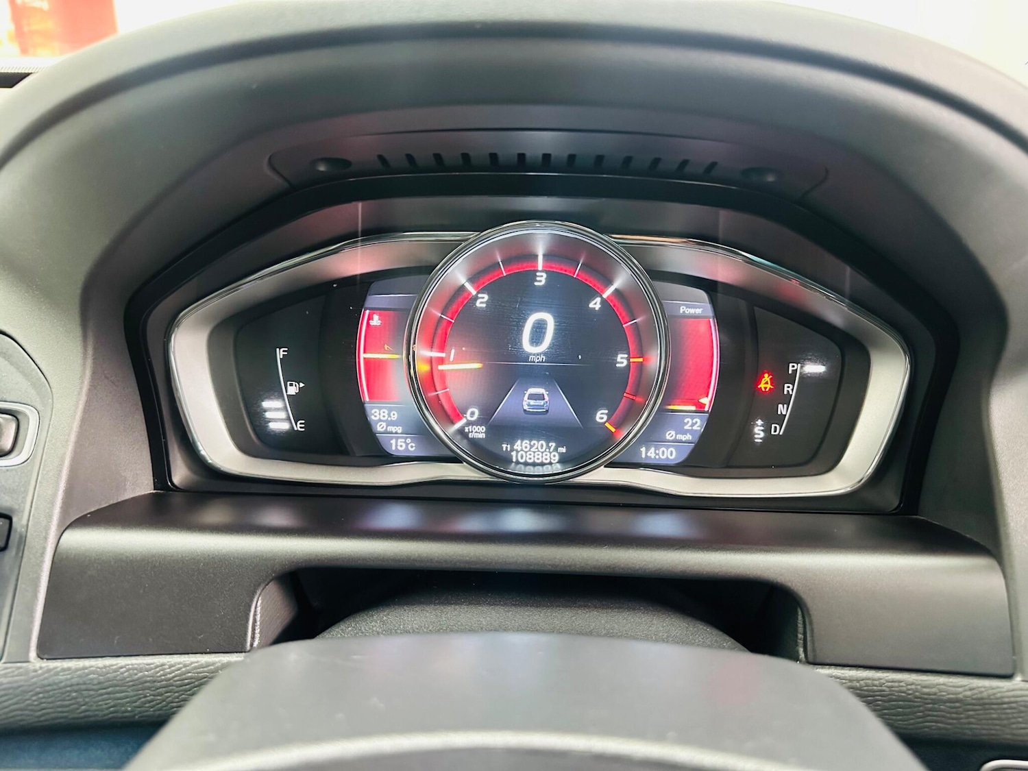 Used Volvo XC60 2015 for sale - 76349894: Photo 4