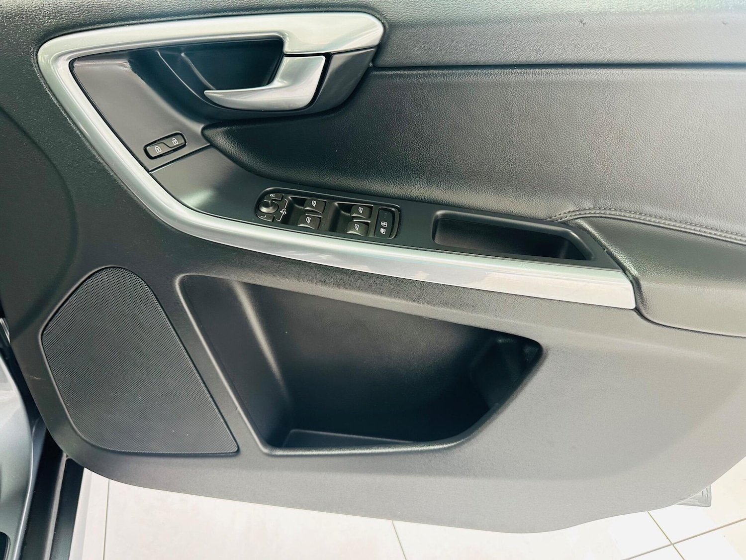 Used Volvo XC60 2015 for sale - 76349894: Photo 44