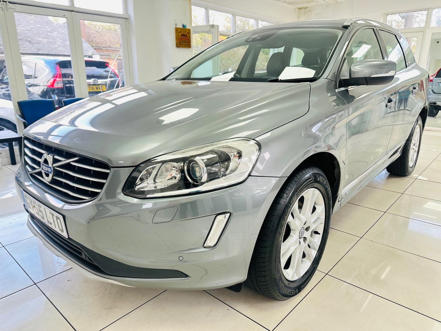 Used Volvo XC60 2015 for sale - 76349894: Photo 6
