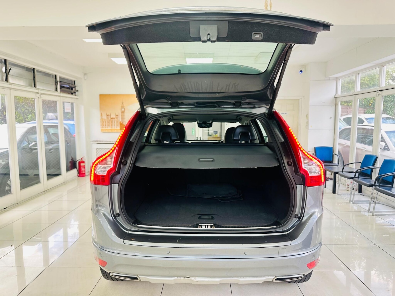 Used Volvo XC60 2015 for sale - 76349894: Photo 8