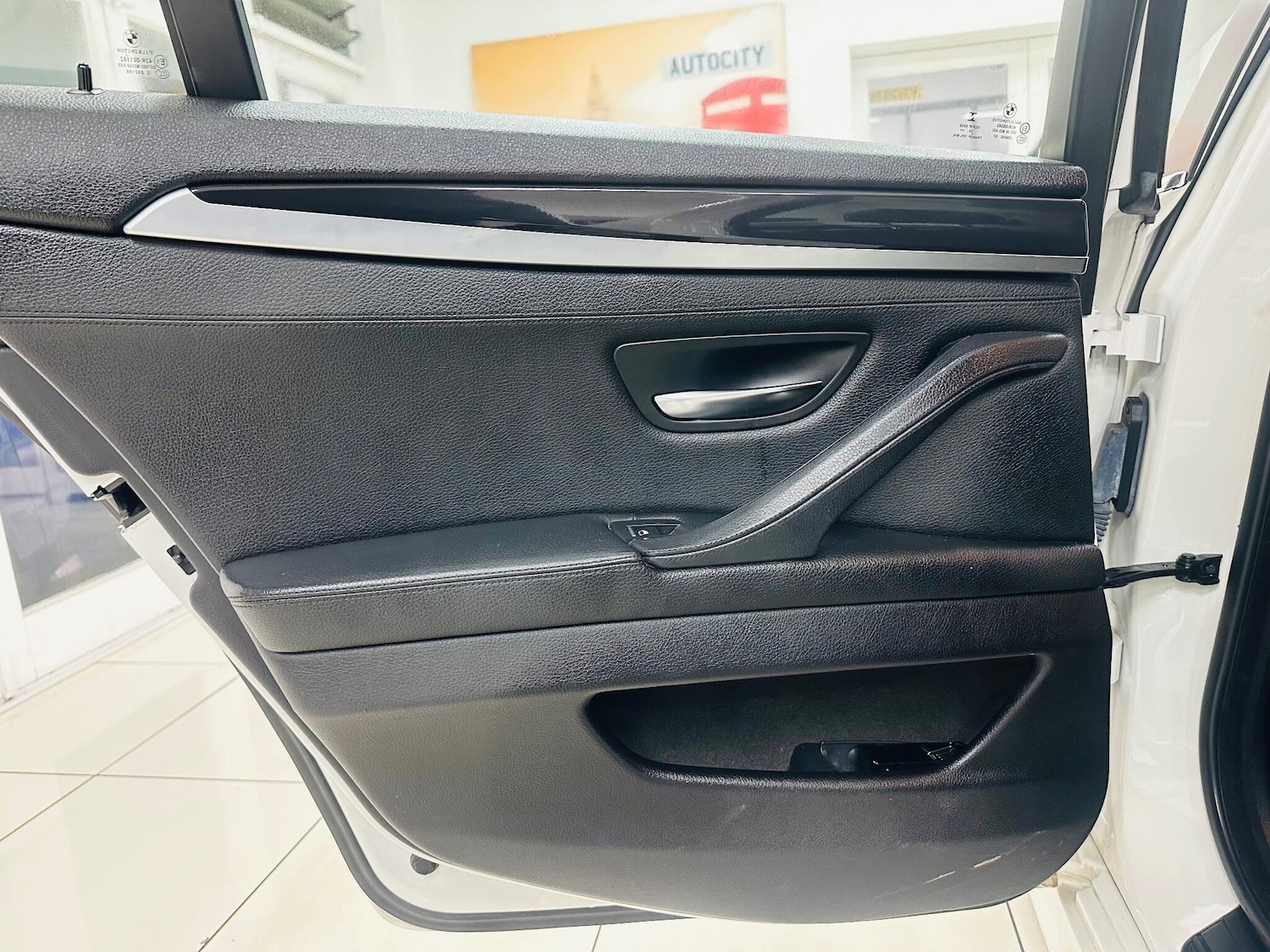 Used BMW 5 Series 2015 for sale - 76926073: Photo 34