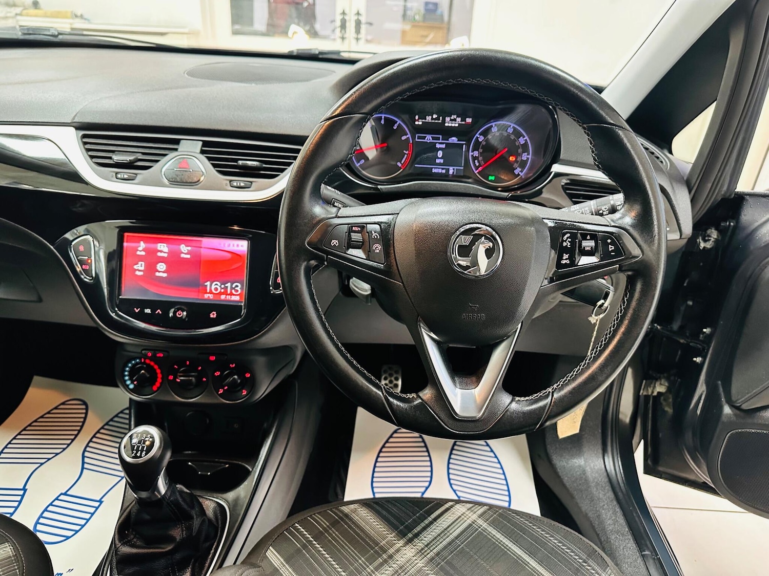 Used Vauxhall Corsa 2015 for sale - 76511937: Photo 14