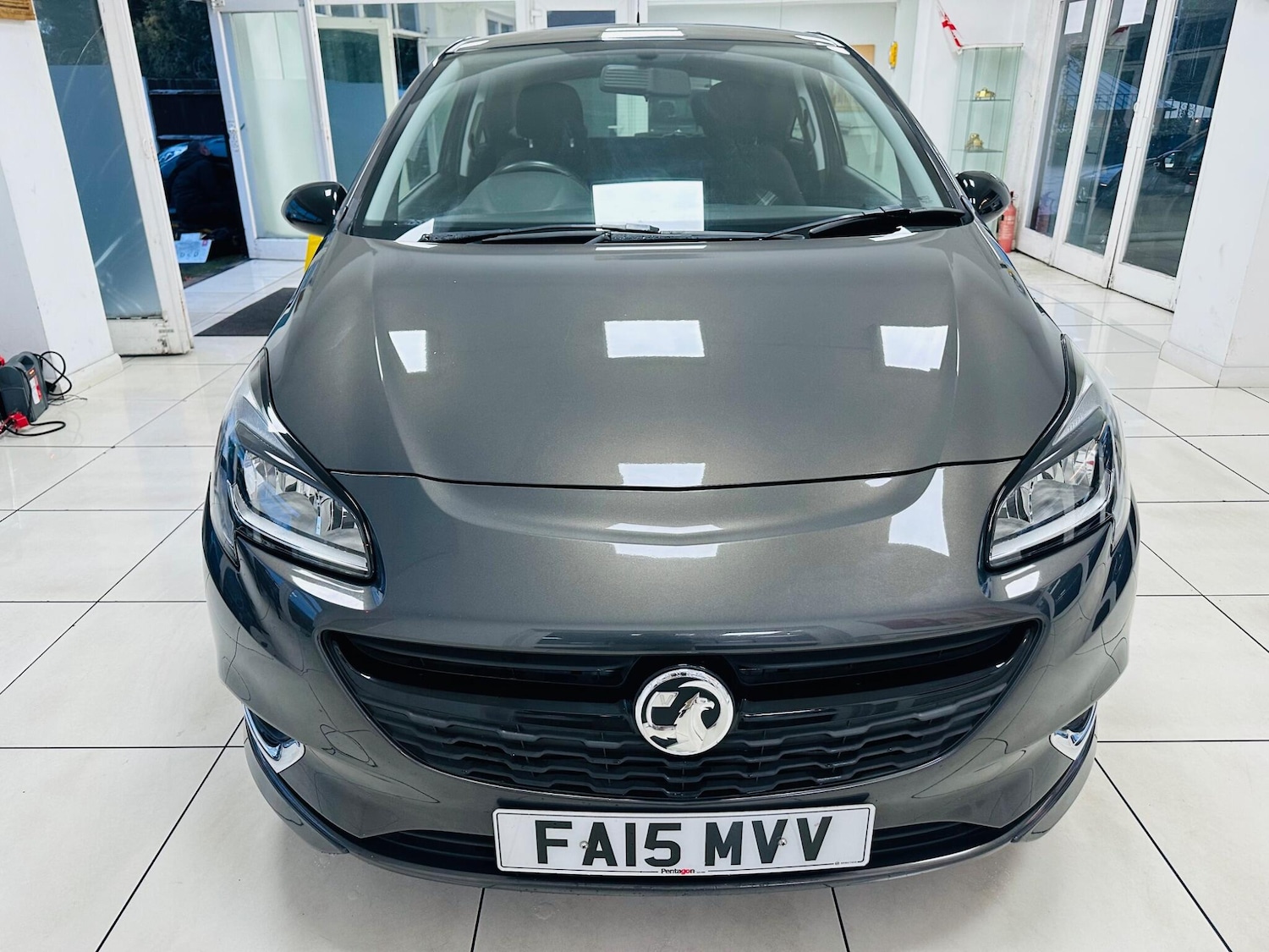 Used Vauxhall Corsa 2015 for sale - 76511937: Photo 2