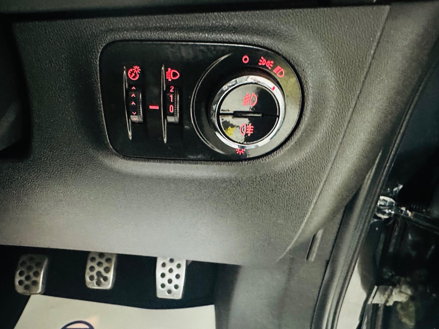 Used Vauxhall Corsa 2015 for sale - 76511937: Photo 24