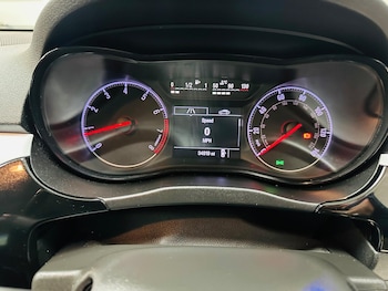 Used Vauxhall Corsa 2015 for sale - 76511937: Photo