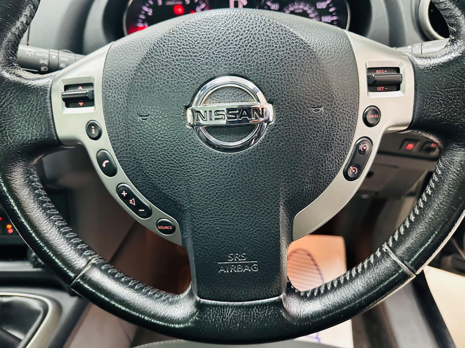 Used Nissan Qashqai 2012 for sale - 76727429: Photo 25