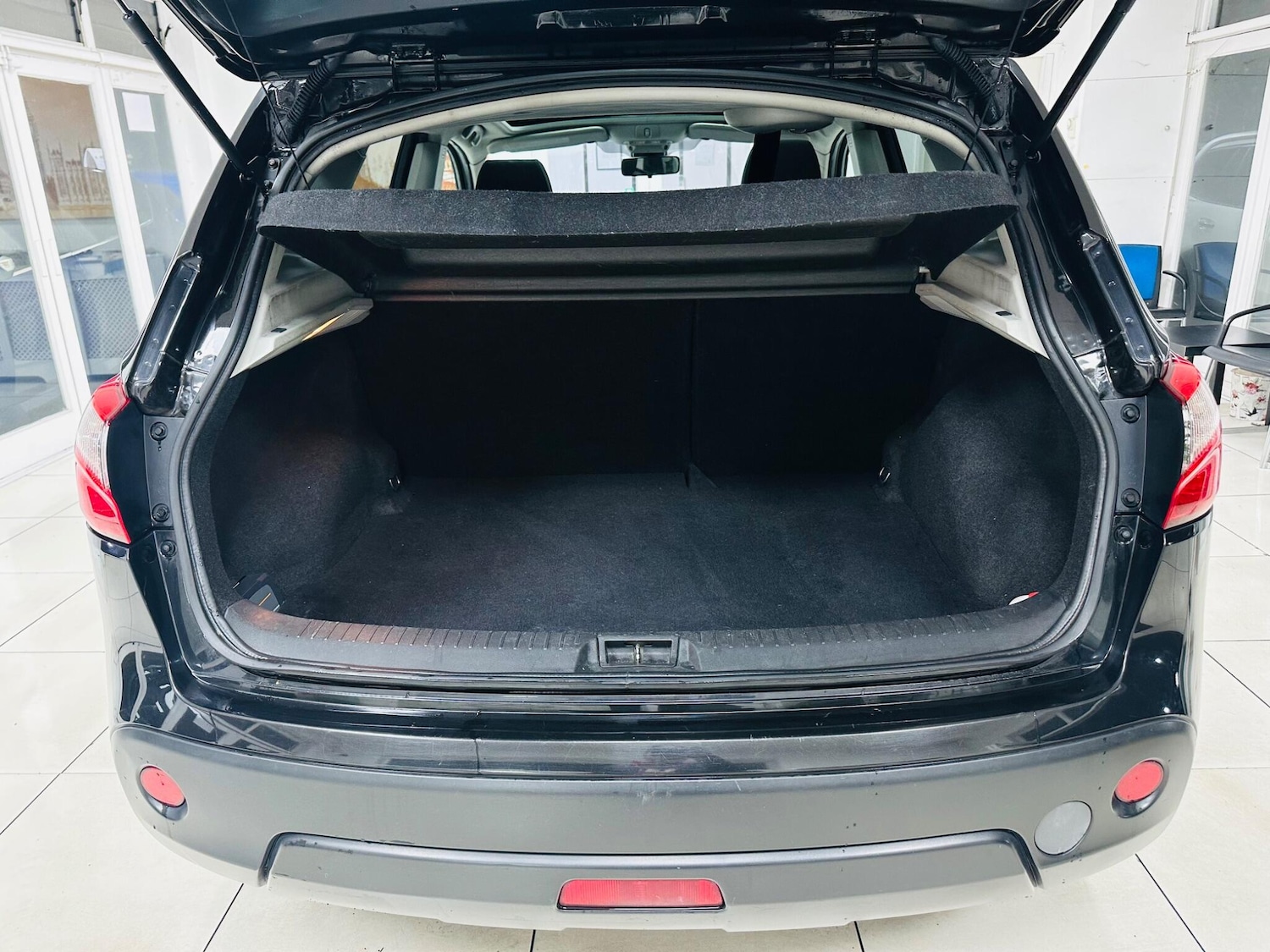 Used Nissan Qashqai 2012 for sale - 76727429: Photo 39