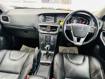 Used Volvo V40 2015 for sale - 79396638: Photo