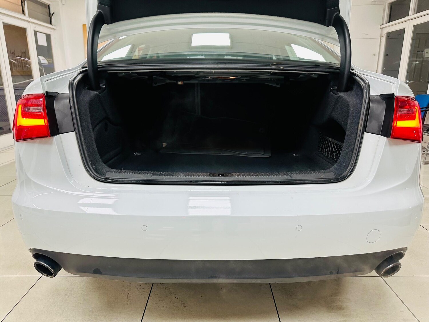 Used Audi A6 Saloon for sale - 77909739: Photo 32