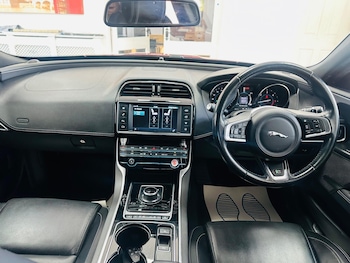Used Jaguar XE 2017 for sale - 79268347: Photo