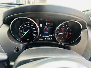 Used Jaguar XE 2017 for sale - 79268347: Photo