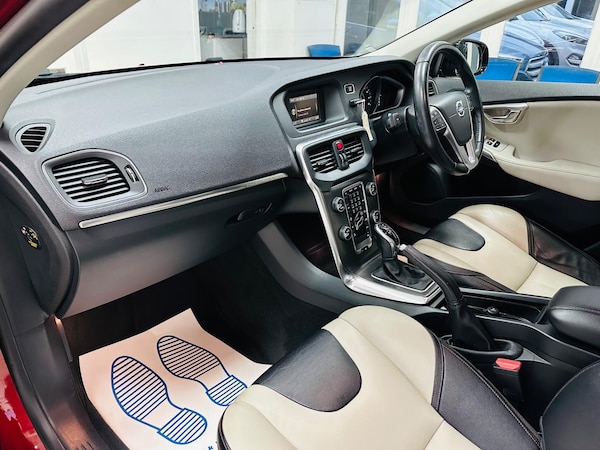 Used Volvo V40 Cross Country 2015 for sale - 76259831: Photo 19