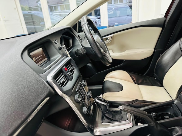 Used Volvo V40 Cross Country 2015 for sale - 76259831: Photo 21