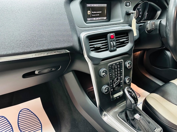 Used Volvo V40 Cross Country 2015 for sale - 76259831: Photo 22
