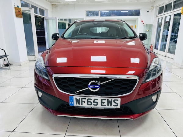 Used Volvo V40 Cross Country 2015 for sale - 76259831: Photo 2