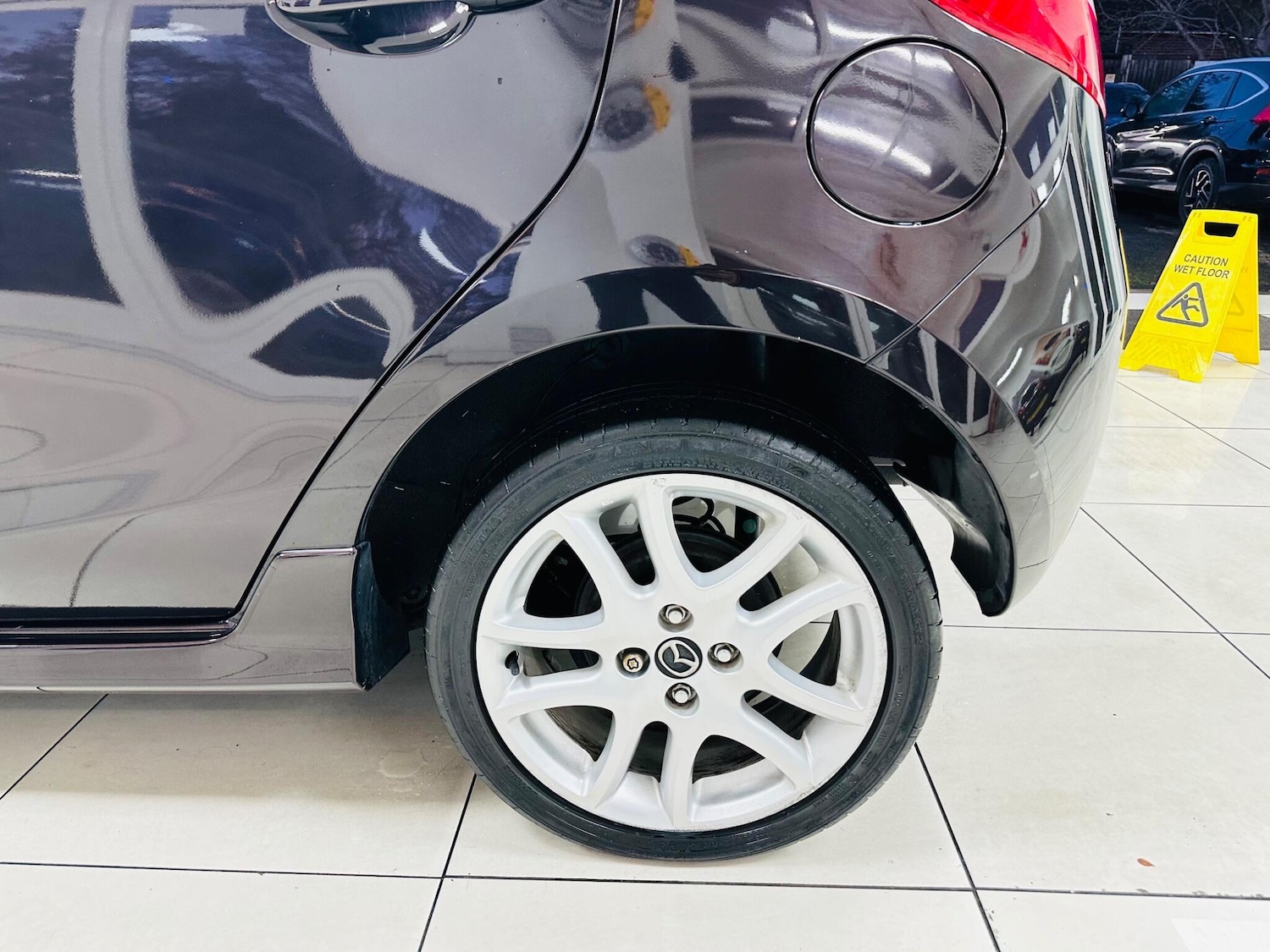 Used Mazda Mazda2 2013 for sale - 76752775: Photo 13