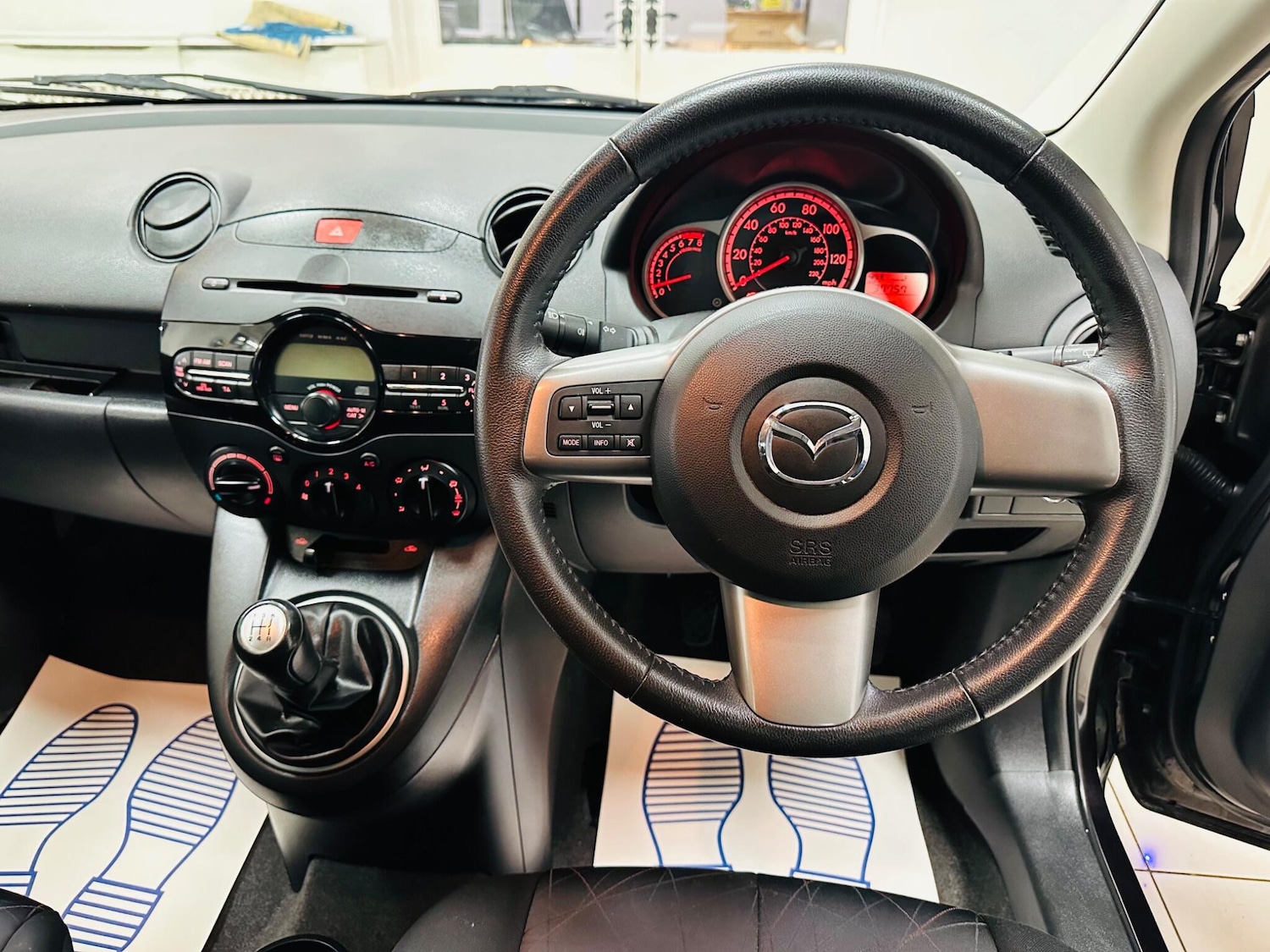 Used Mazda Mazda2 2013 for sale - 76752775: Photo 20