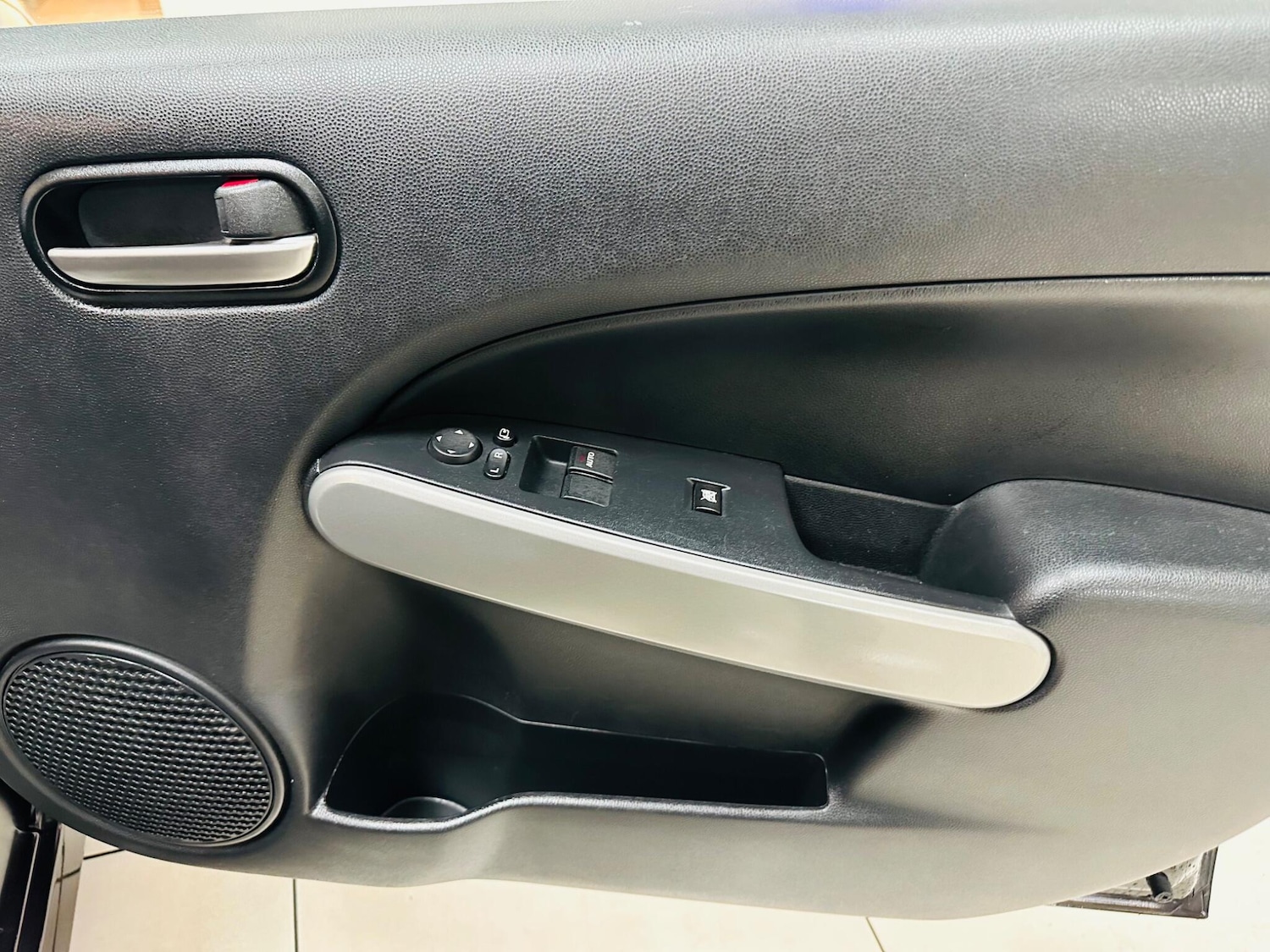 Used Mazda Mazda2 2013 for sale - 76752775: Photo 28