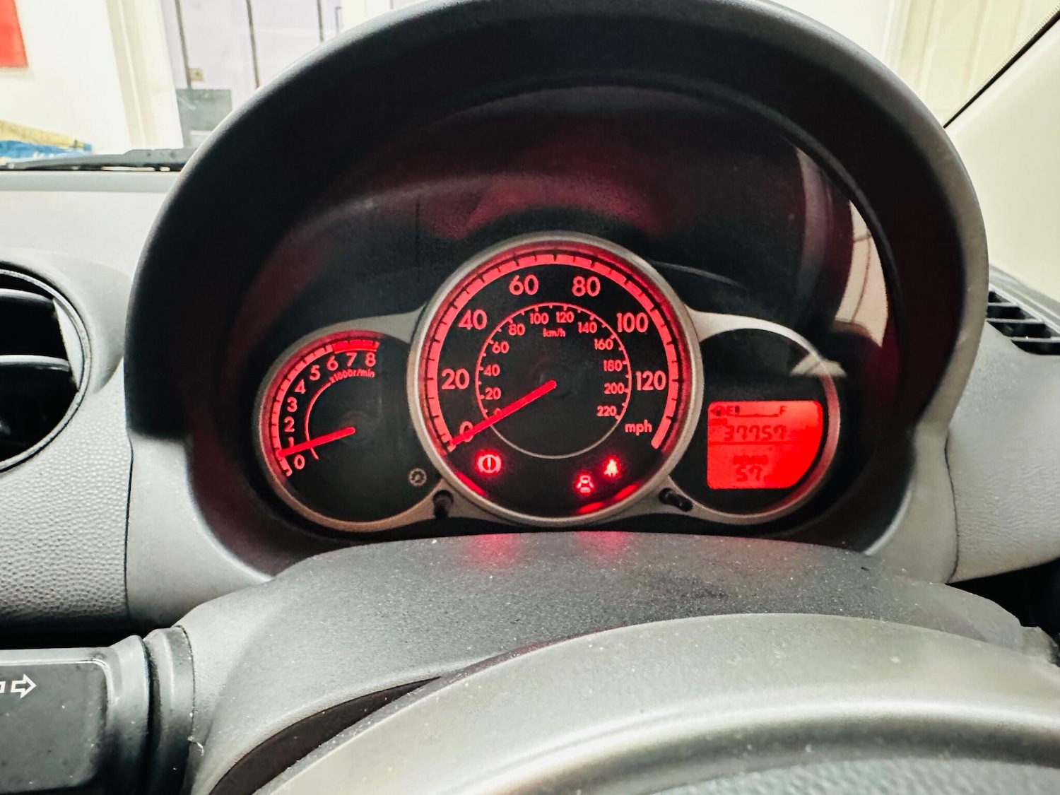 Used Mazda Mazda2 2013 for sale - 76752775: Photo 4