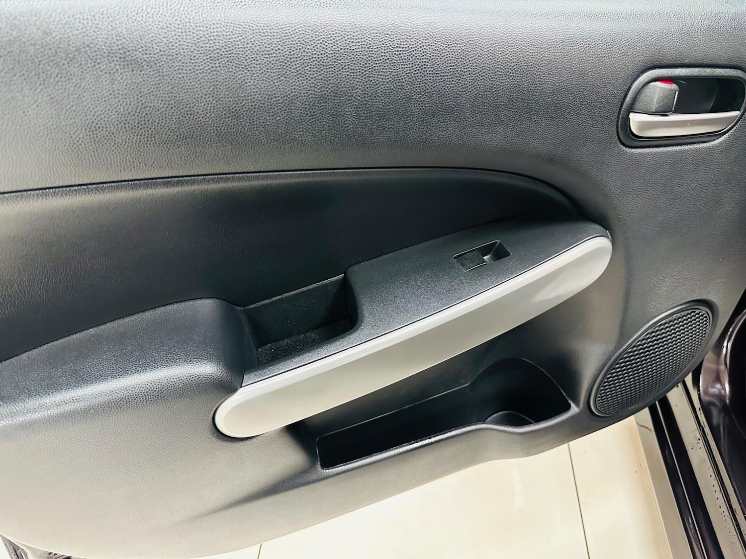 Used Mazda Mazda2 2013 for sale - 76752775: Photo 41