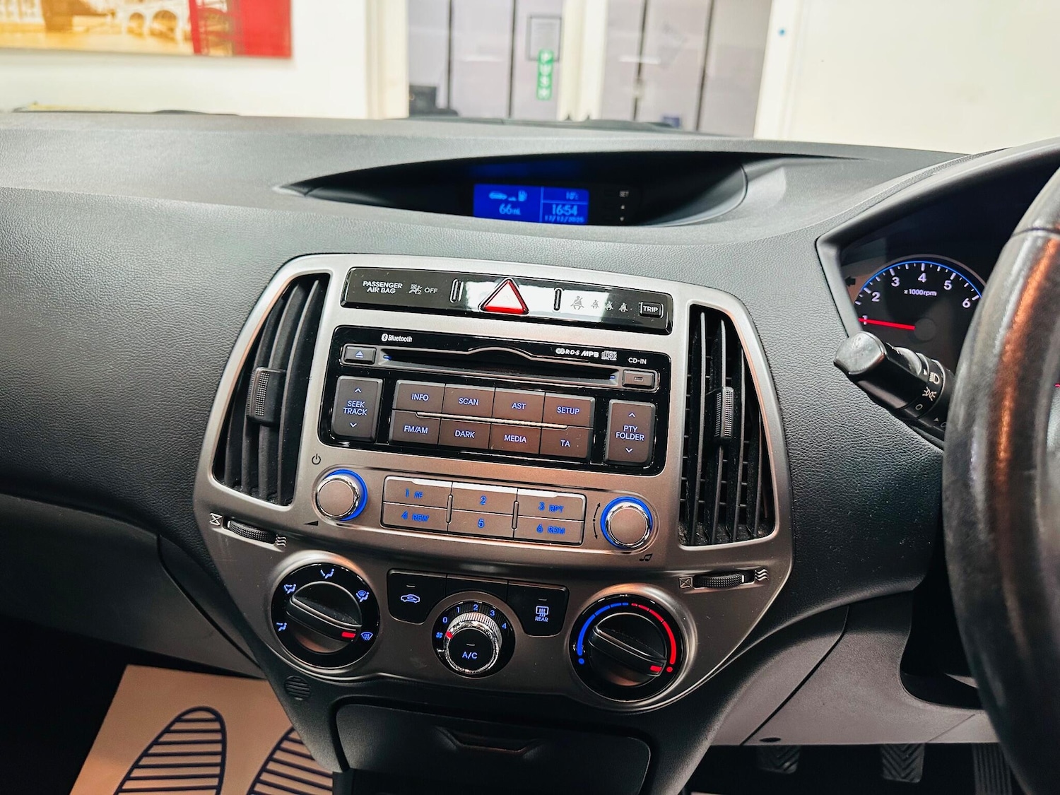 Used Hyundai i20 2014 for sale - 76976094: Photo 24