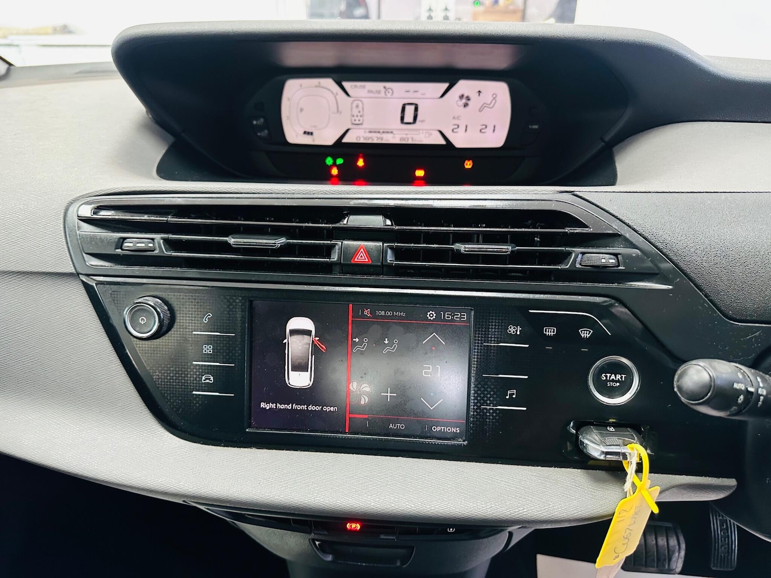 Used Citroen Grand C4 Picasso 2017 for sale - 77695993: Photo 4