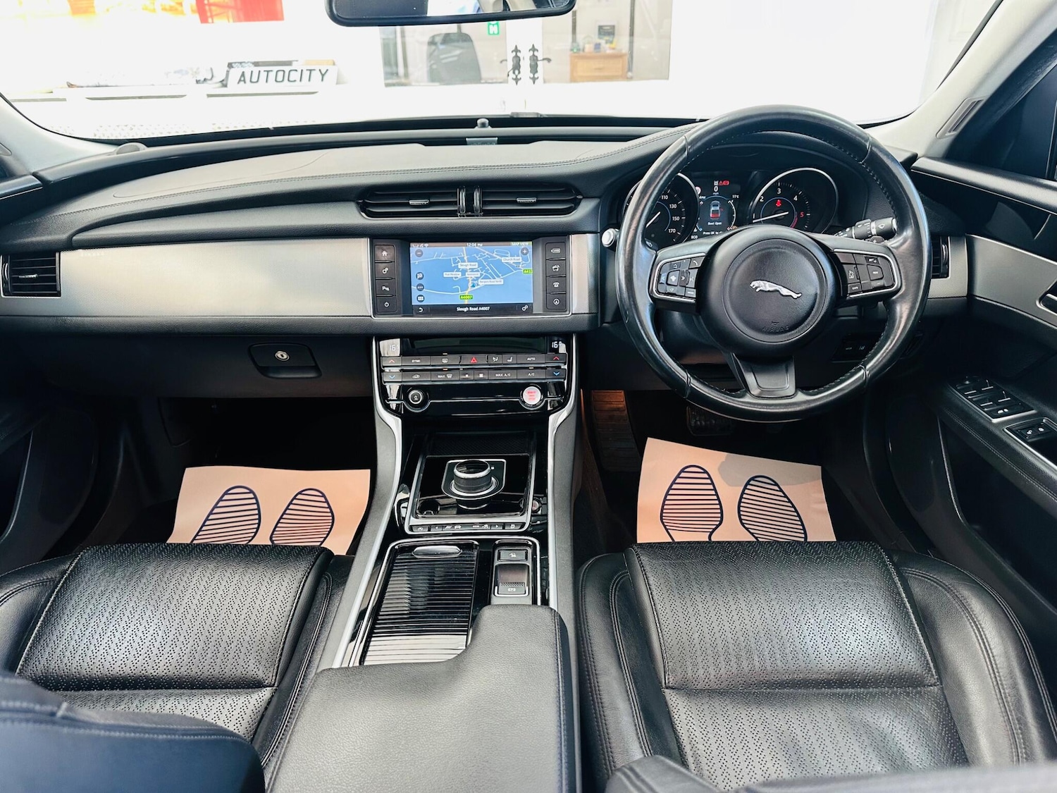 Used Jaguar XF 2016 for sale - 77670428: Photo 3