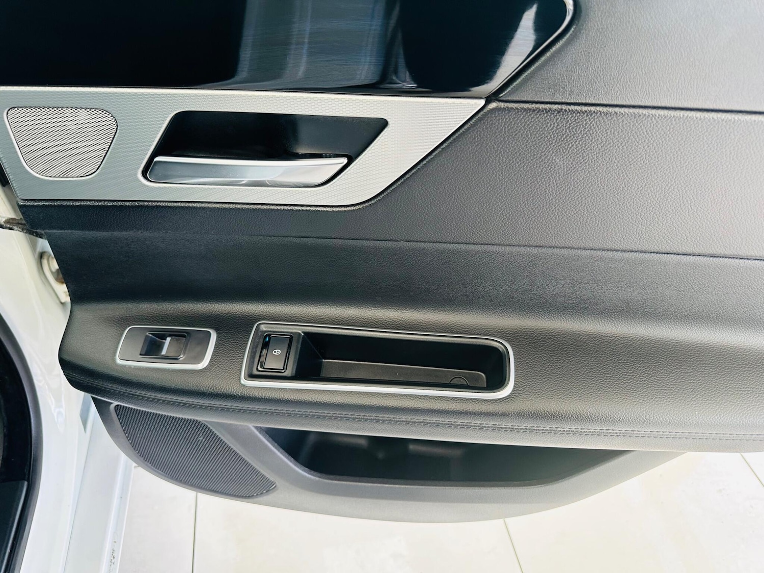 Used Jaguar XF 2016 for sale - 77670428: Photo 40