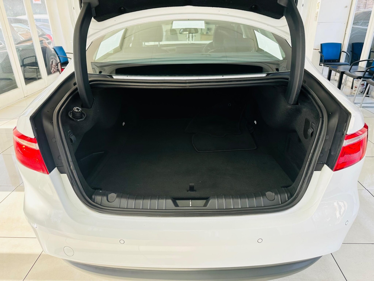 Used Jaguar XF 2016 for sale - 77670428: Photo 42