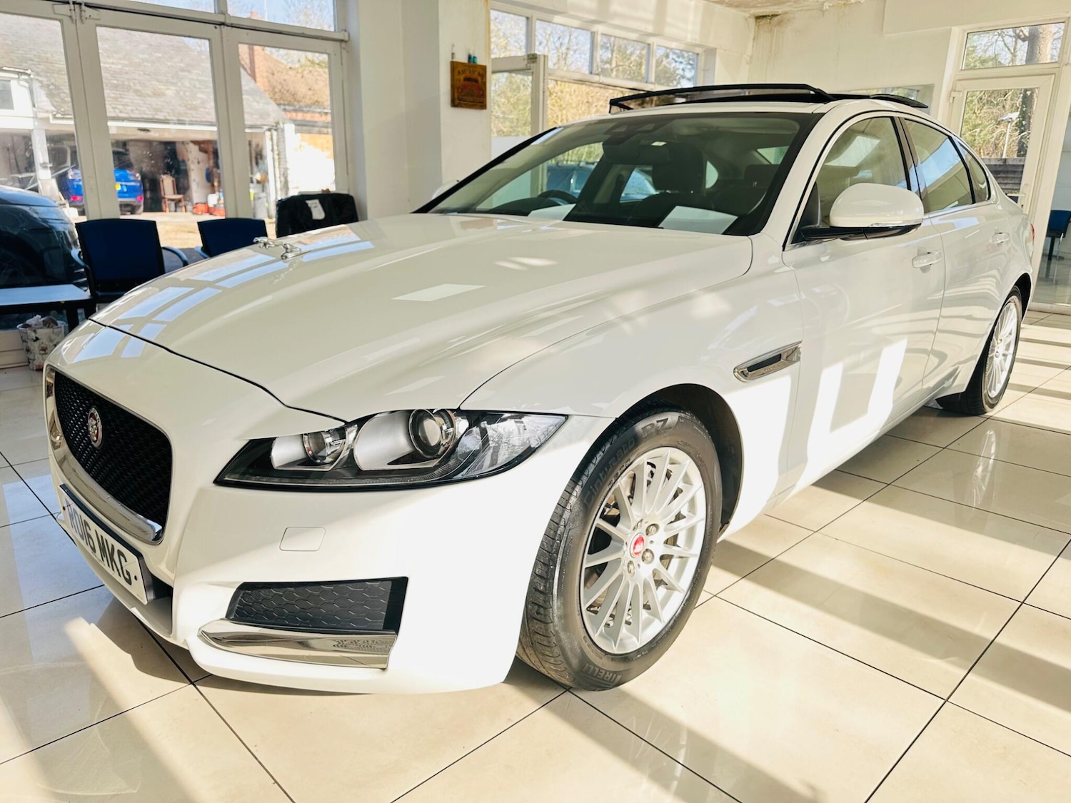 Used Jaguar XF 2016 for sale - 77670428: Photo 6