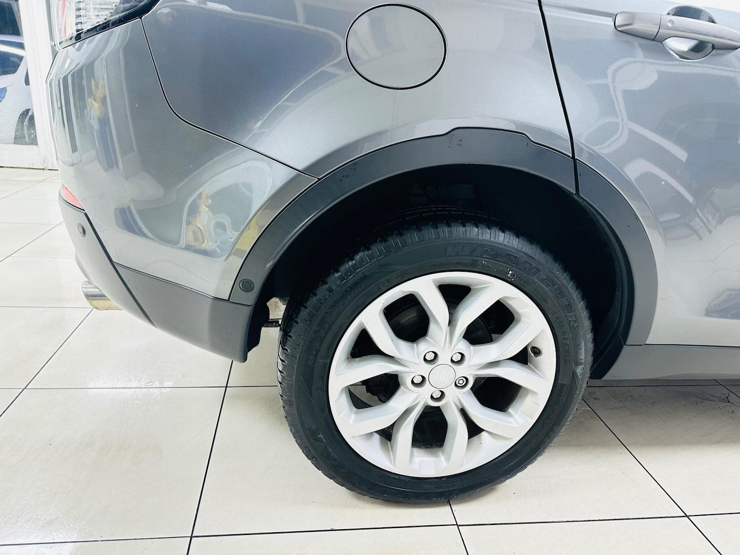 Used Land Rover Discovery Sport 2016 for sale - 76855626: Photo 11