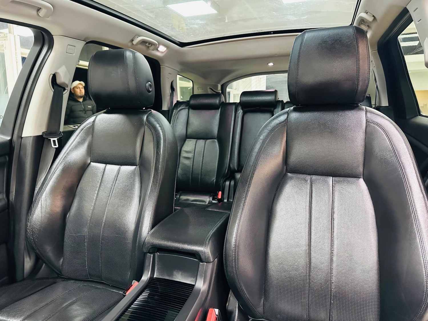 Used Land Rover Discovery Sport 2016 for sale - 76855626: Photo 15