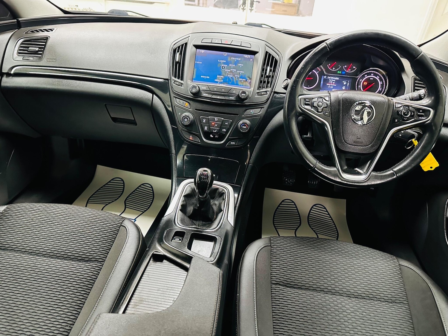 Used Vauxhall Insignia 2016 for sale - 76377863: Photo 3