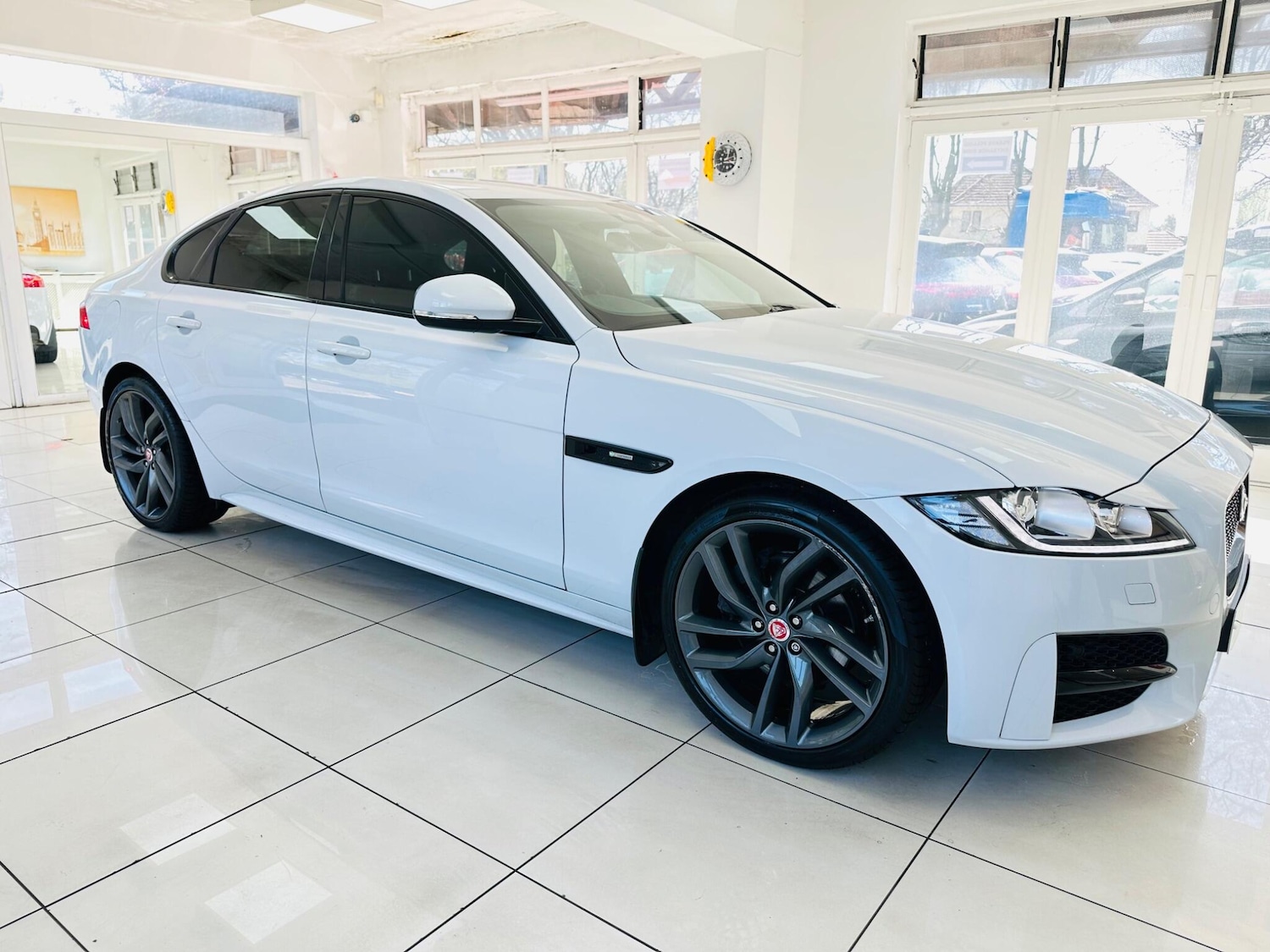 Used Jaguar XF 2017 for sale - 78171279: Photo 16