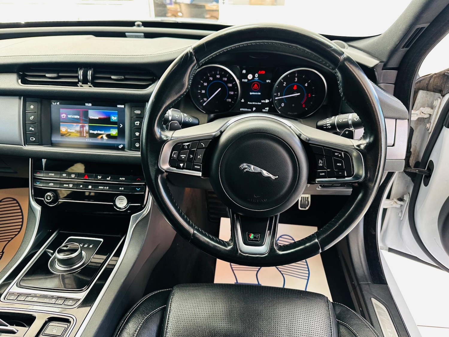 Used Jaguar XF 2017 for sale - 78171279: Photo 19