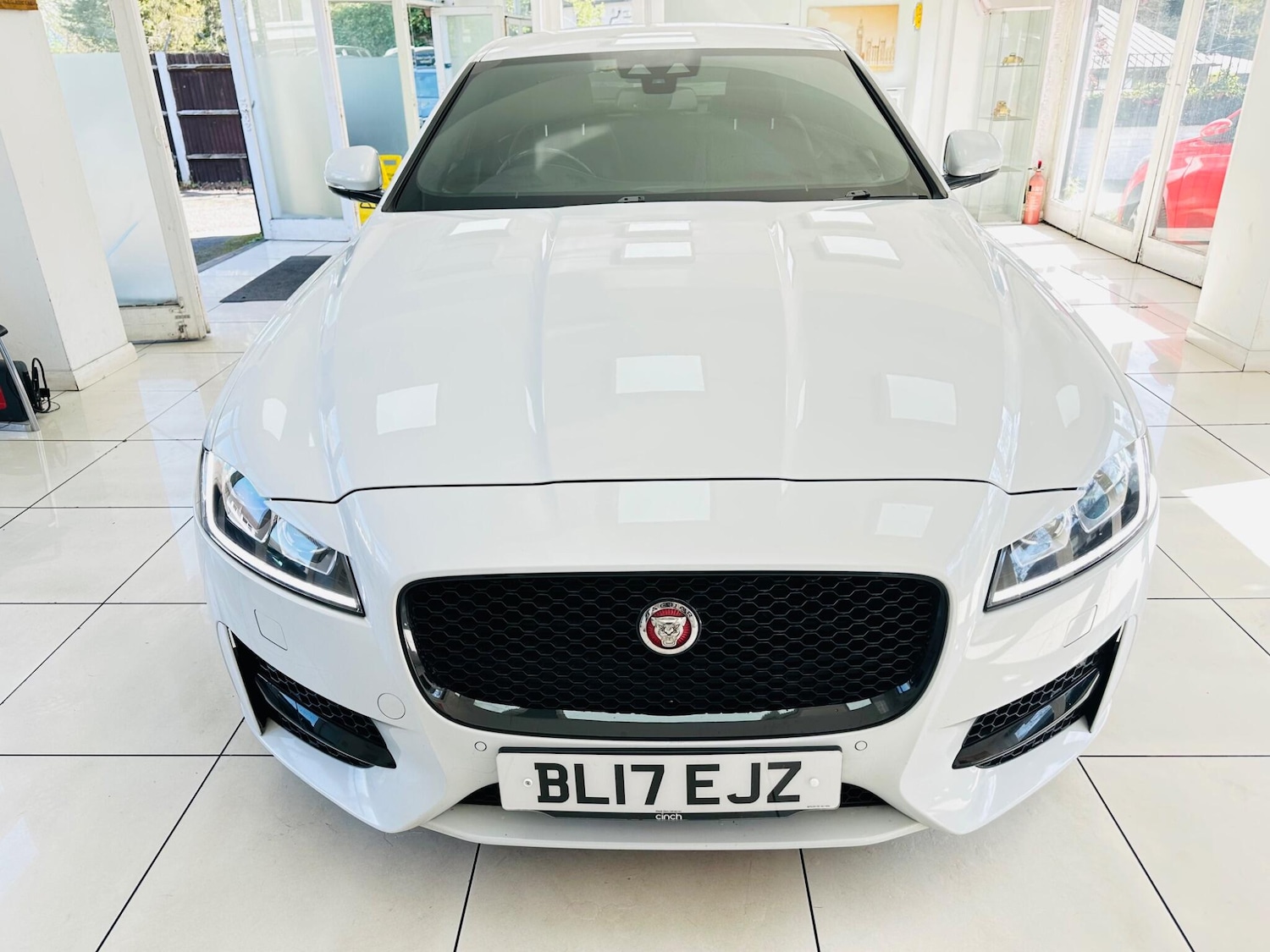 Used Jaguar XF 2017 for sale - 78171279: Photo 2