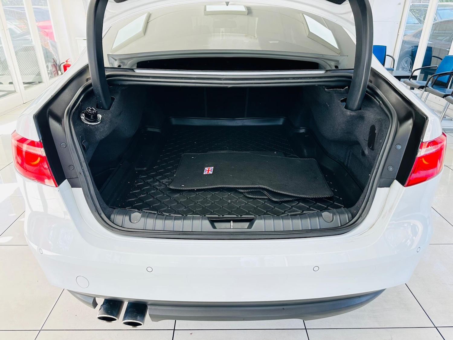 Used Jaguar XF 2017 for sale - 78171279: Photo 23