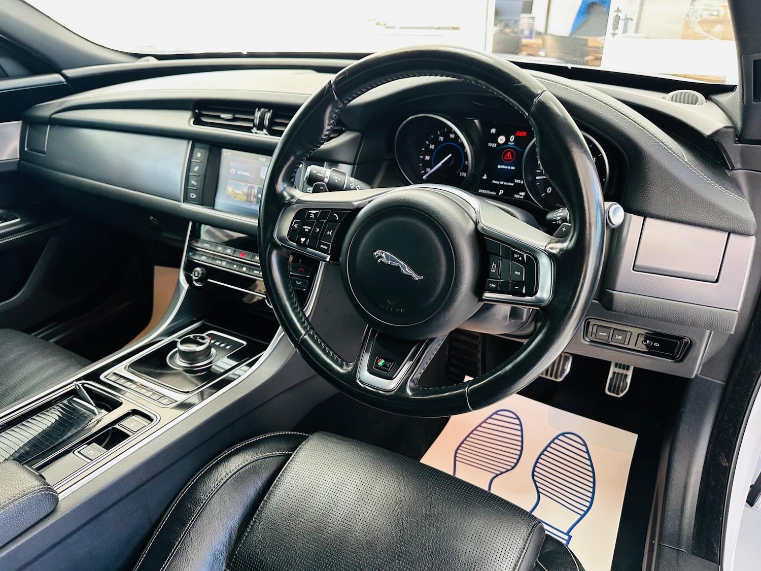 Used Jaguar XF 2017 for sale - 78171279: Photo 25