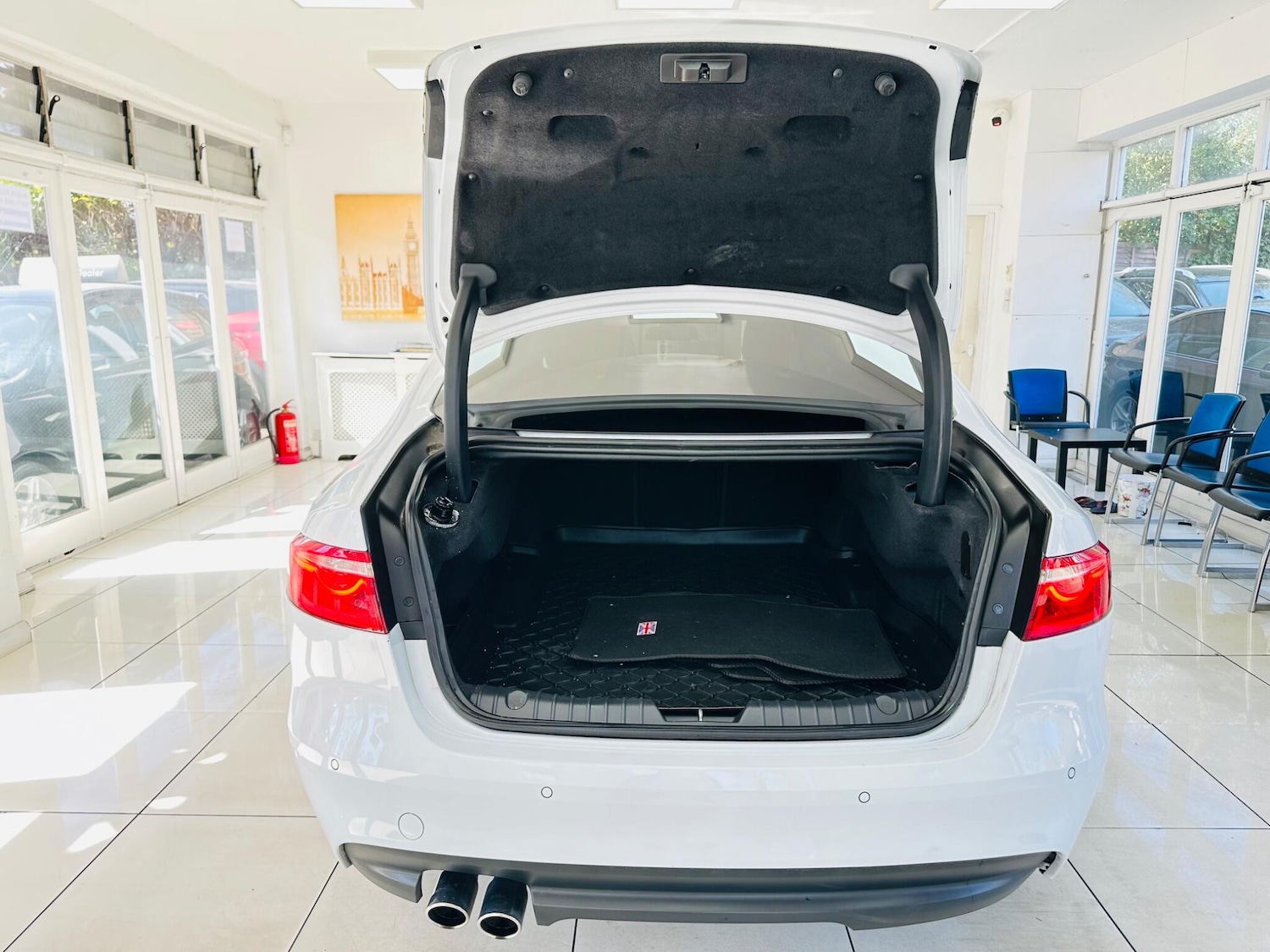 Used Jaguar XF 2017 for sale - 78171279: Photo 8