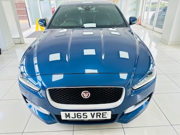 Used Jaguar XE 2015 for sale - 79401274: Photo