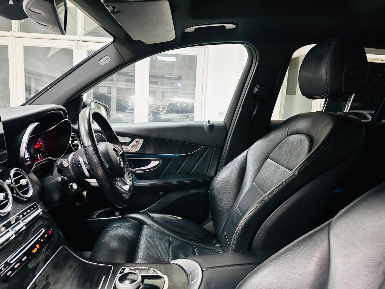 Used Mercedes-Benz GLC 2018 for sale - 77358894: Photo 43