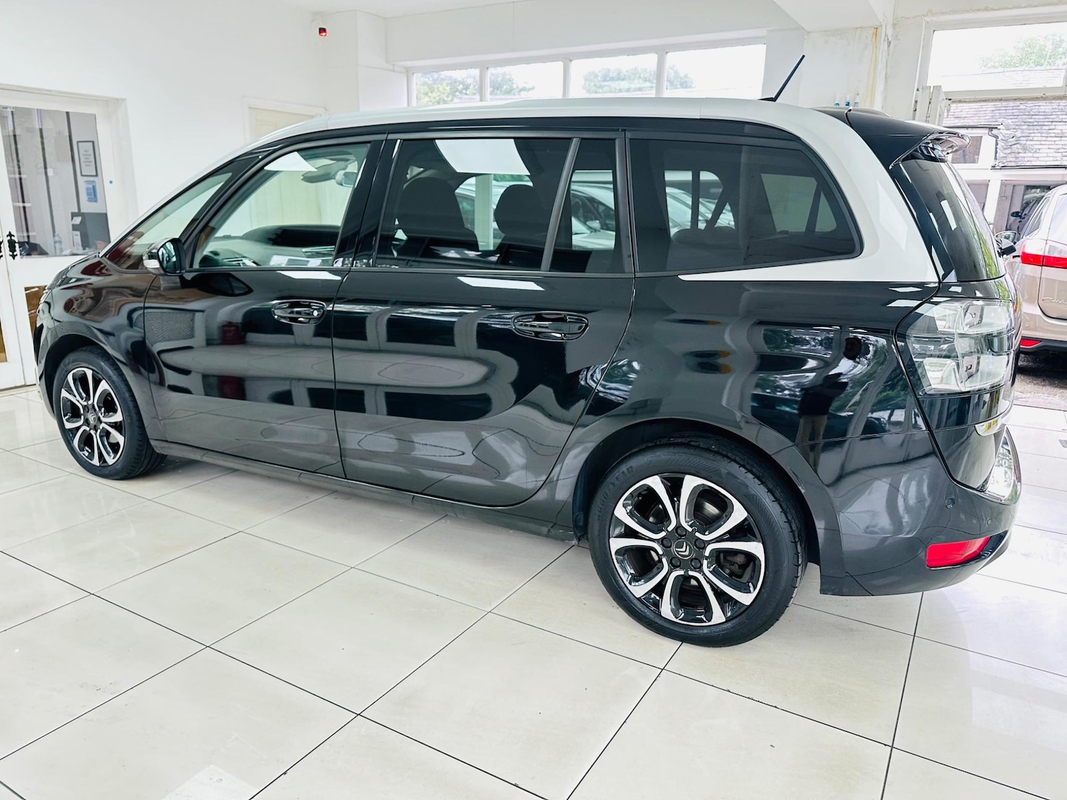Used Citroen C4 Grand Picasso 2019 for sale - 76440342: Photo 25