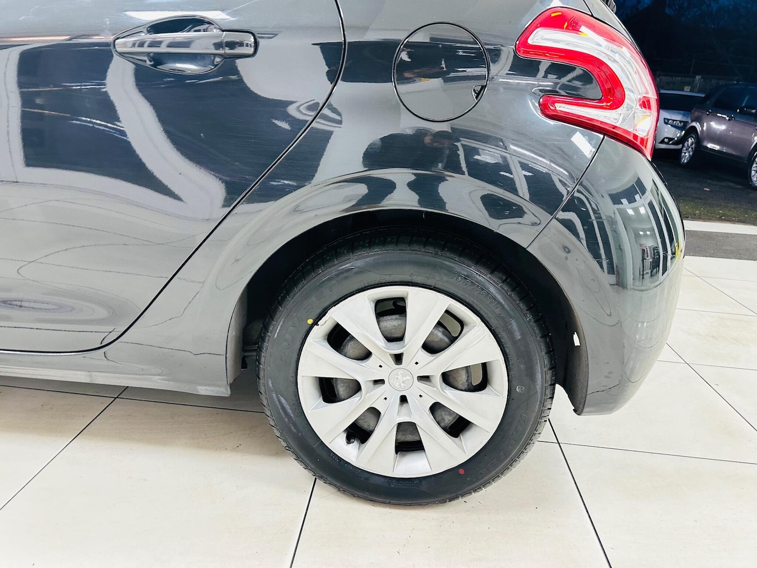 Used Peugeot 208 2012 for sale - 77016967: Photo 10