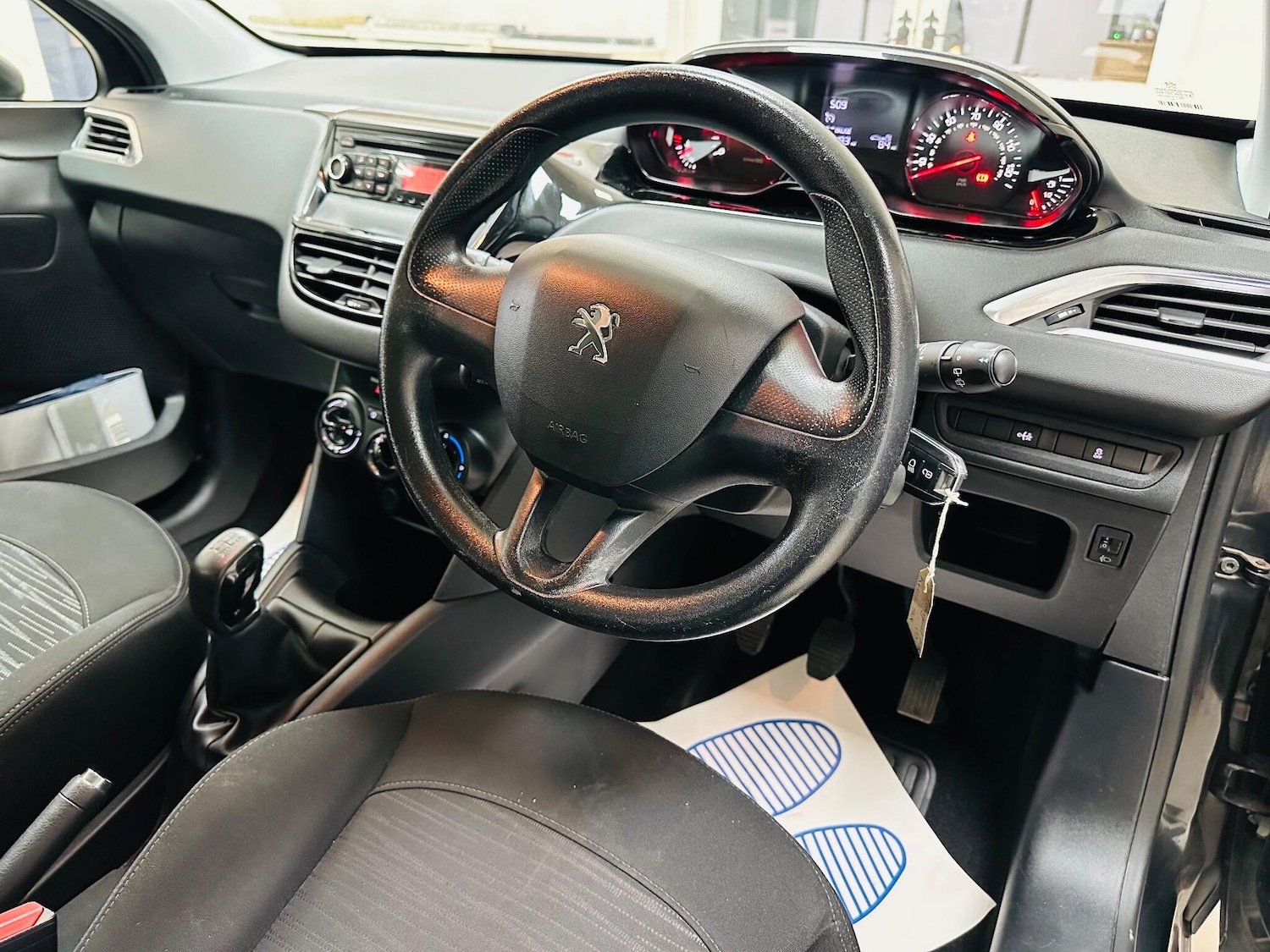 Used Peugeot 208 2012 for sale - 77016967: Photo 18