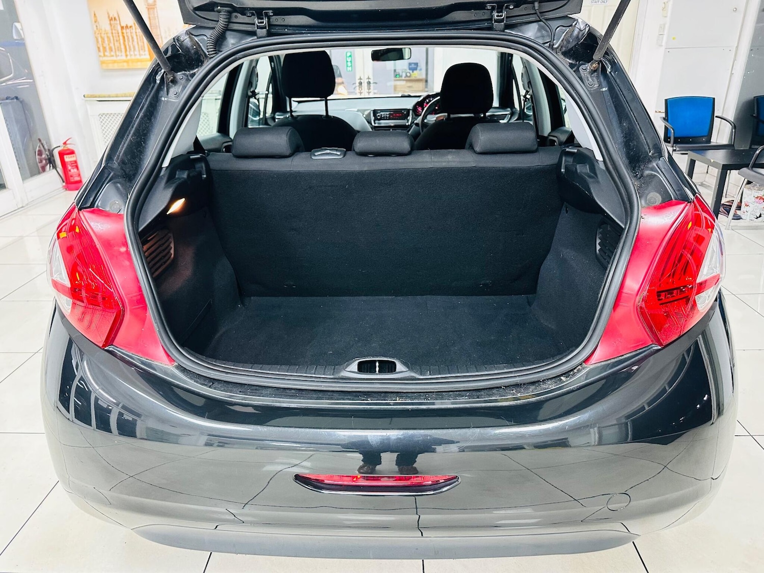 Used Peugeot 208 2012 for sale - 77016967: Photo 38