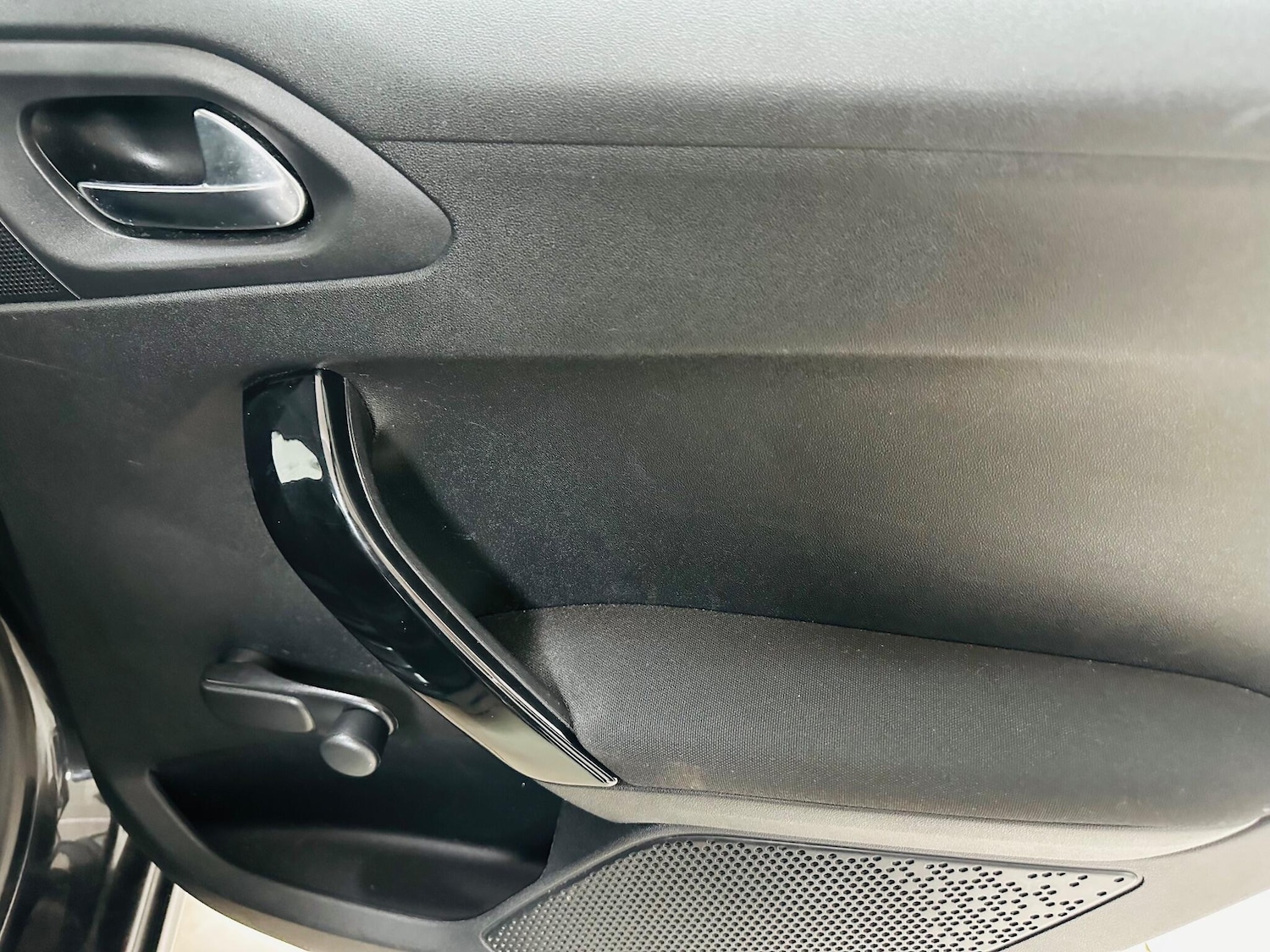 Used Peugeot 208 2012 for sale - 77016967: Photo 39