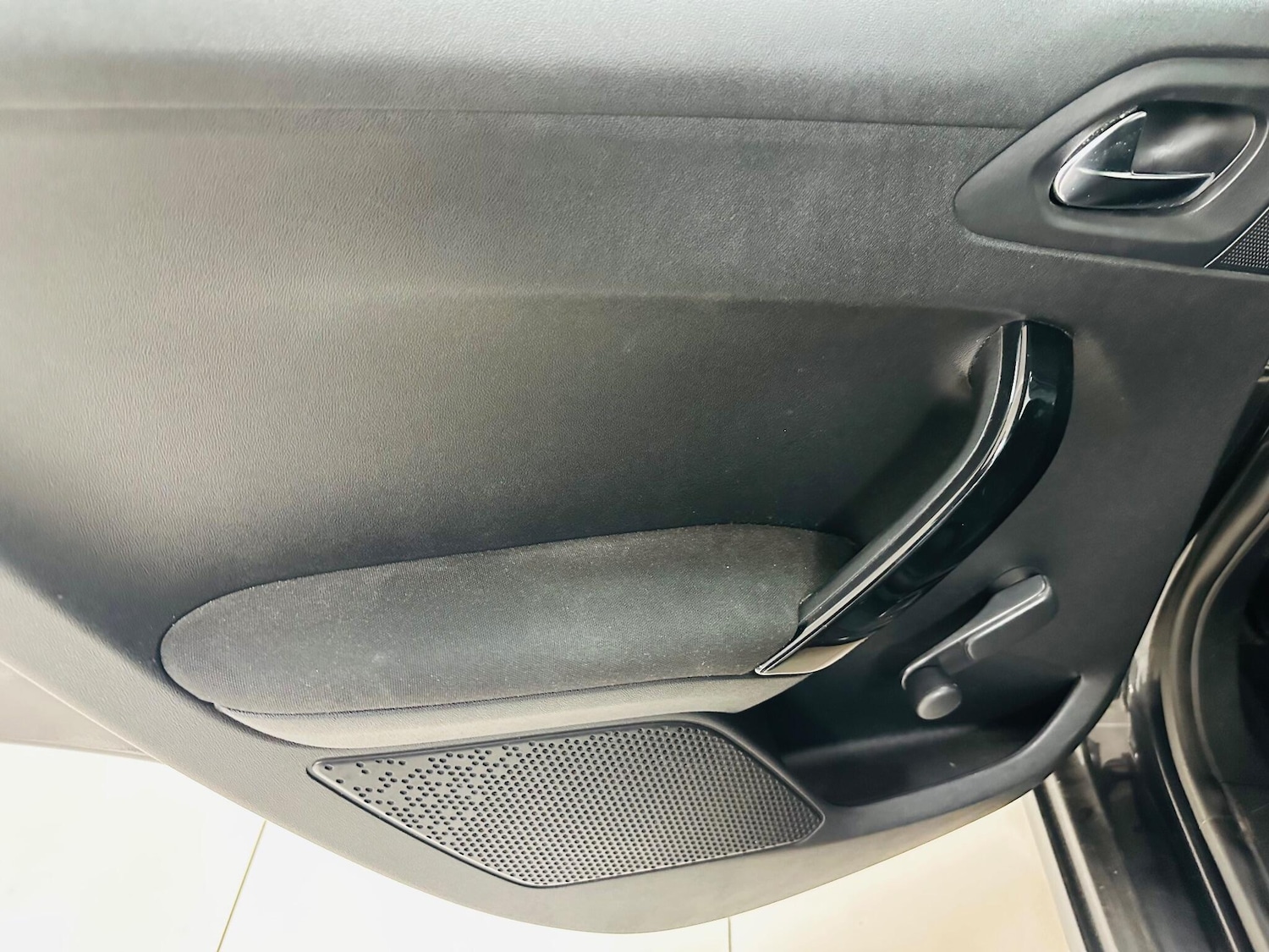 Used Peugeot 208 2012 for sale - 77016967: Photo 42