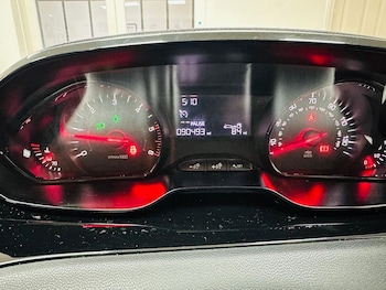 Used Peugeot 208 2012 for sale - 77016967: Photo